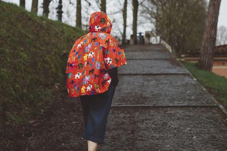 C’è ancora tempo per fare l’amore smilingischic, cappa colorata Giulia Rositani S/S2016,