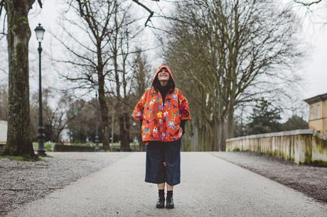 C’è ancora tempo per fare l’amore look con cappa colorata, Giulia Rositani, P/E 2016