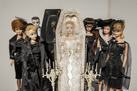 Barbie_Funeral_Home