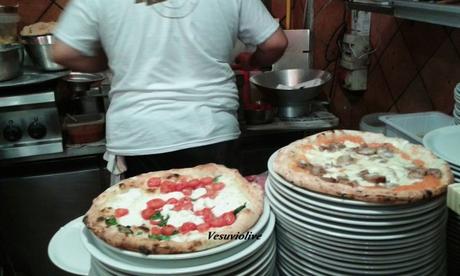 “Carmela” e “Super Francesco”, la pizzeria Gaetano Genovesi tra le migliori di Napoli IMG-20160203-WA0004