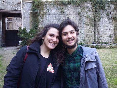 Le scale di vico Canalone erano sporche e puzzavano, ora sono pulite grazie a Sii Turista Michela e Davide di Sii Turista Della Tua Città