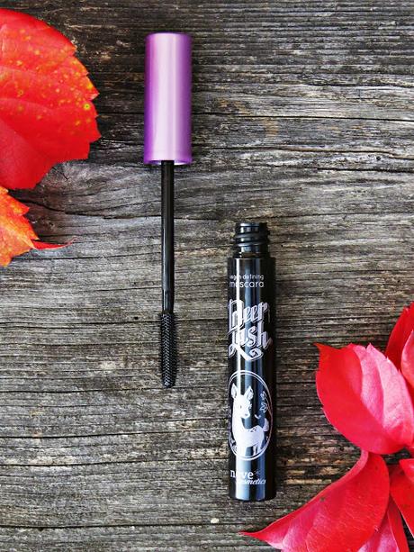 DeerLash vegan defining mascara Neve Cosmetics - Review