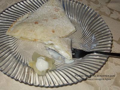 Piadina con crema di ricotta e pere