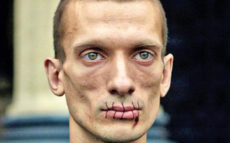 Petr Pavlensky – Il performer senza paura di Nausica Hanz 1