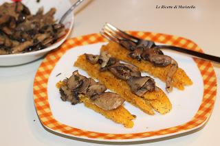 Crostini di polenta ai funghi