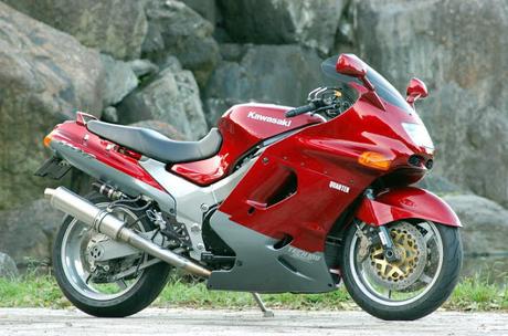 Kawasaki ZZ-R 1100 by Quarter