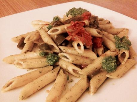 Pasta al pesto di rucola e peperone verde