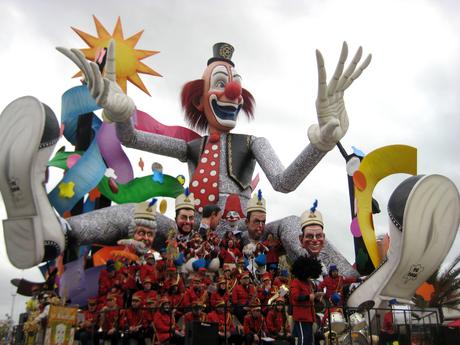 Carnevale di Viareggio 2016: le foto dei carri e delle sfilate 52 sfumature di Carnevale