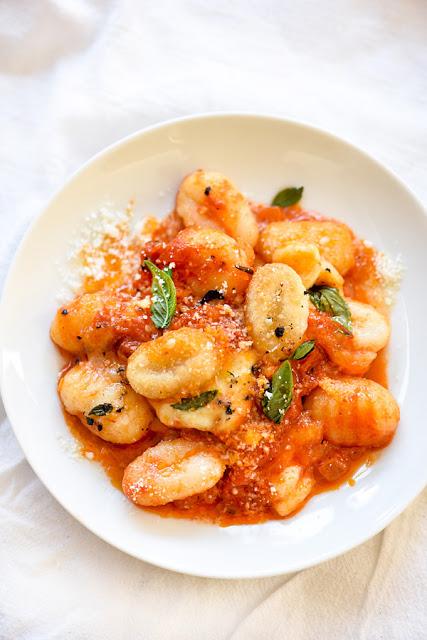 I Perfetti Sconosciuti e gli Gnocchi al pomodoro