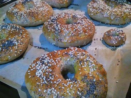 Bagel con Melanzane , Zucchine e Provolone piccante- Re-Cake #11