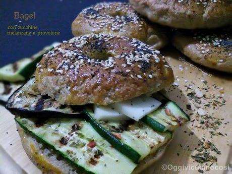 Bagel con Melanzane , Zucchine e Provolone piccante- Re-Cake #11