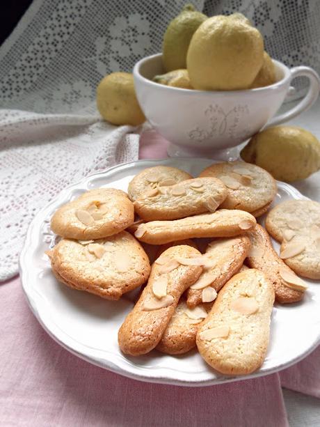 Biscotti alle mandorle e limone (con solo albumi e senza grassi)