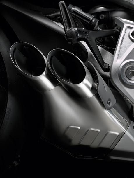 Ducati X-Diavel 2016 - Details