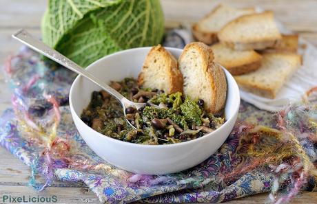 Zuppa di Roveja con Verza e Funghi Pioppini Zuppa di Roveja con Verza e Funghi Pioppini