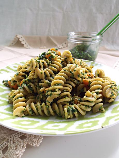 Fusilli integrali con batata e pesto di cavolo nero