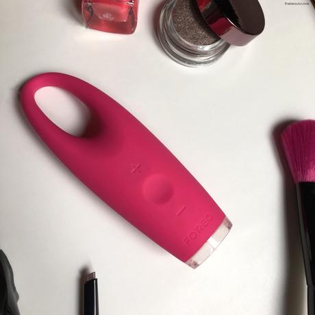 FOREO • IRIS™ • Il nuovo dispositivo per il massaggio perioculare • in anteprima su Thebeautyaholic's shop