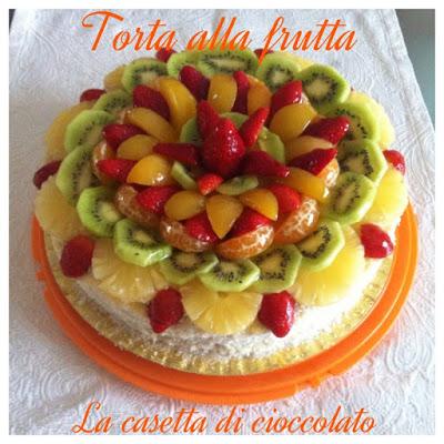 Torta alla frutta con crema bavarese all'arancia