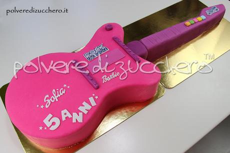 barbie rock torta chitarra pasta di zucchero cake design polvere di zucchero compleanno