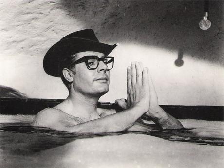 Marcello Mastroianni in 8½ di Federico Fellini