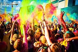 Buoni Groupon marzo 2016, offerte coupon Roma e Milano: Max Tortora, Circo Orfei e The Color Festival Color Festival