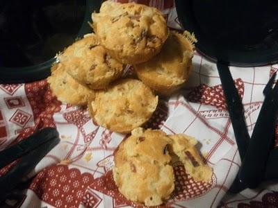 Muffin con fontina e speck