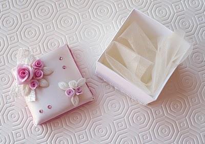 Video tutorial: Decorazione scatola porta confetti - Decoration of a paper comfits holder