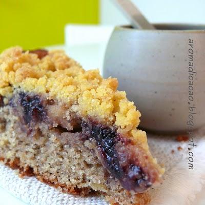 Torta di grano saraceno con mele, marmellata e crumble di mais