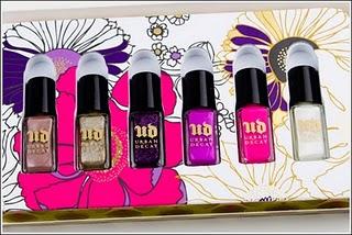 The Urban Decay Rollergirl Nail Kit Estate 2011