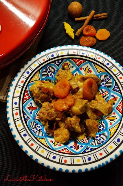 TAJINE DI AGNELLO E ALBICOCCHE