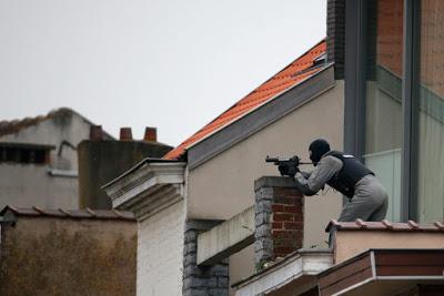 Fermati due sospetti terroristi a Bruxelles dopo la sparatoria di ieri