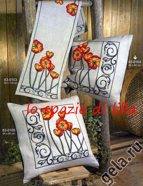 Schemi a punto croce...Splendidi motivi floreali sui cuscini d'arredamento / Cross stitch  patterns...Stunning floral motifs on cushions