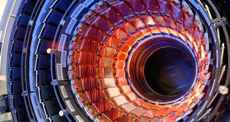 LHC: la macchina più grande al mondo in un tour a 360°