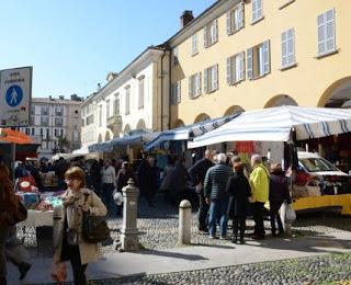 PAVIA. Mercato in piazza Duomo? Resta. Lo assicura l'assessore Gregorini.