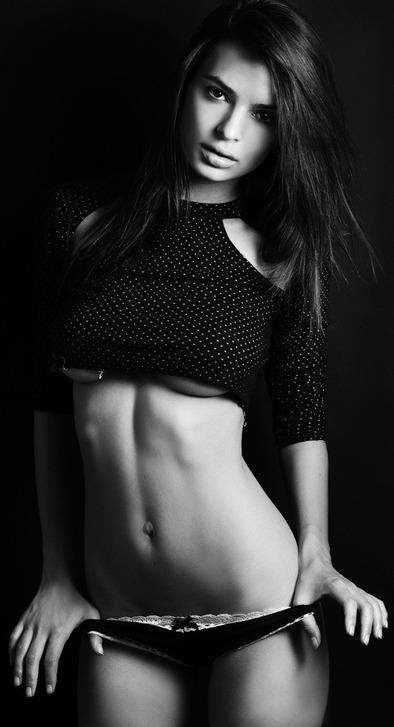 Emily Ratajkowski: 10 curiosità sulla modella più hot del momento (FOTO)