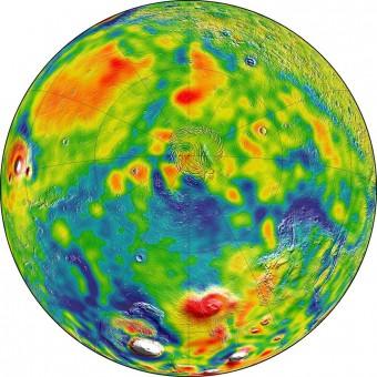 Mappa della gravità di Marte visto da sopra il polo nord. Crediti: NASA/GSFC/Scientific Visualization Studio