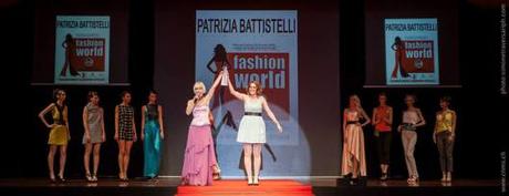Erika Gottardi con la stilista Patrizia Battistelli al suo debutto