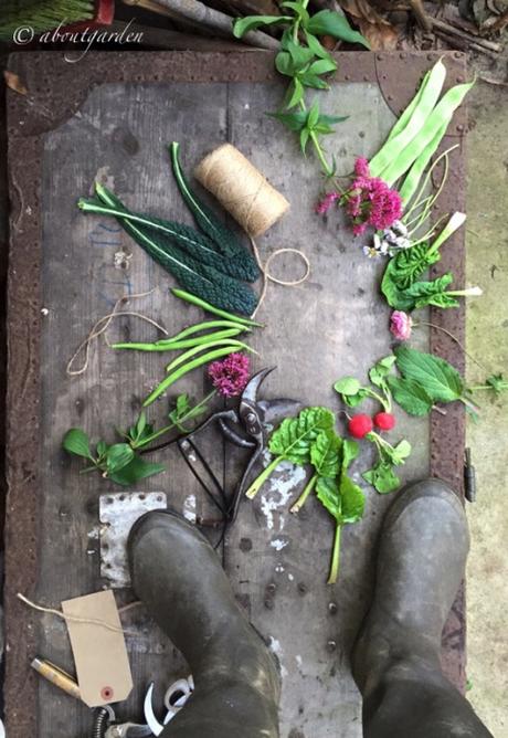 preparazione tavola Veg & Flowers