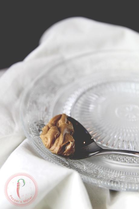Fluffosa al Latte Condensato e Glassa alla Crema di Speculoos per il 1 Compleanno di IFood!!! image
