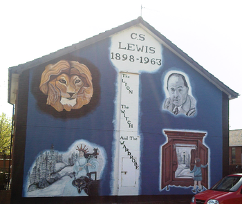 English: Mural depicting C.S. Lewis and images... English: Mural depicting C.S. Lewis and images...