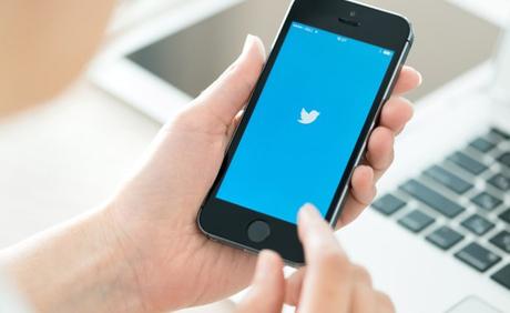 Twitter lancia First View in Italia con Sky e Samsung twitter advertising first view