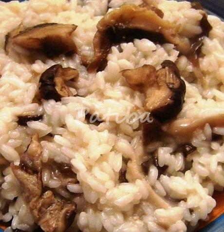 Riso con funghi shiitake freschi