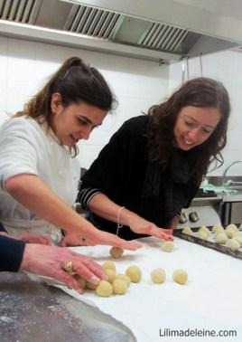 Cosa c’entra la pasticceria di Maria Grammatico a Erice con le tette delle monache Cosa c’entra la pasticceria di Maria Grammatico a Erice con le tette delle monache
