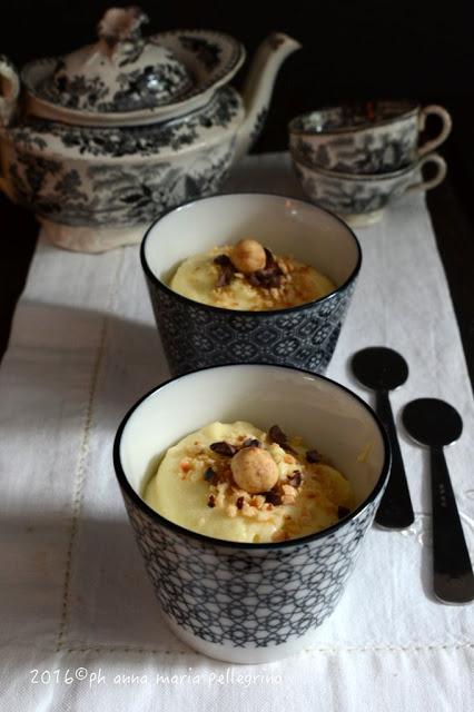 Mousse di cioccolato bianco e ricotta alla fava Tonka per il #calendariodelciboitaliano Mousse di cioccolato bianco e ricotta alla fava Tonka per il #calendariodelciboitaliano