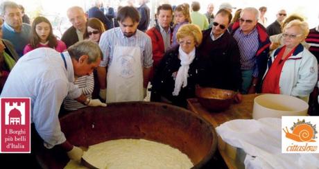 Festa del Latte a Morimondo: gelato e formaggio in uno dei borghi più belli d’Italia Festa del Latte a Morimondo: gelato e formaggio in uno dei borghi più belli d’Italia