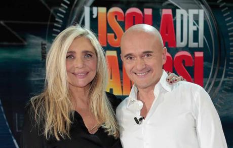 Finalisti Isola dei Famosi 2016, profilo naufraghi e favorito: chi vincerà tra Paola, Jonas, Giacobbe e Mercedesz? Isola dei Famosi 2016