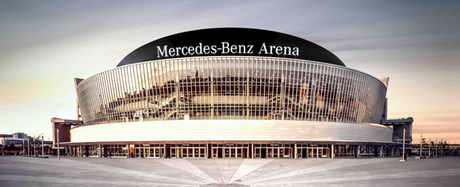Gli 8 stadi dedicati ai personaggi più insoliti, tra questi anche Hitler e il Papa 01_mercedes-benz-arena-berlin_frontal_05_21_kl