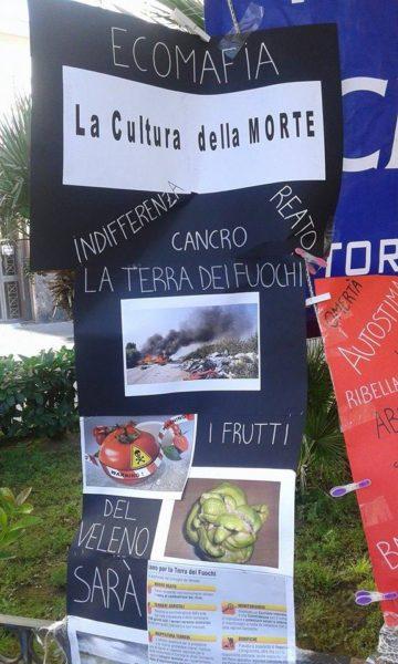 Torre Annunziata, scuole in piazza per ricordare le vittime della mafia: le foto 13282077_10208173325482295_210658237_n