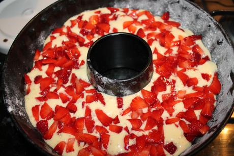 Ciambella soffice con fragole IMG_2577.JPG