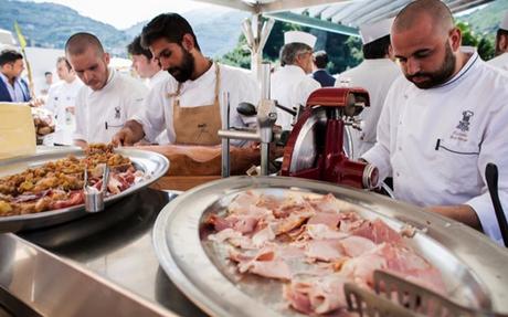 130 Chef per le strade di Vico Equense per Beneficenza | FestaVico 2016 130 Chef per le strade di Vico Equense per Beneficenza | FestaVico 2016