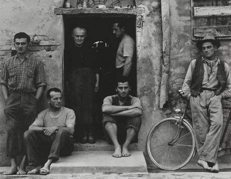 A Londra, in mostra il mondo di Paul Strand The Family, Luzzara The Lusetti, 1953 © Paul Strand Archive, Aperture Foundation